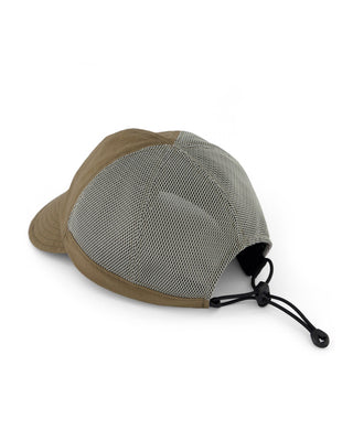 Cap with short visor offering comfort