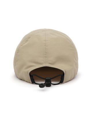 Cap with short visor offering comfort