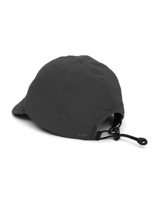 Baseball cap with short visor for outdoor adventures