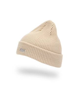 Trawler beanie for a nautical look