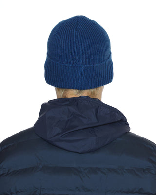 Loose fit beanie in a vibrant color