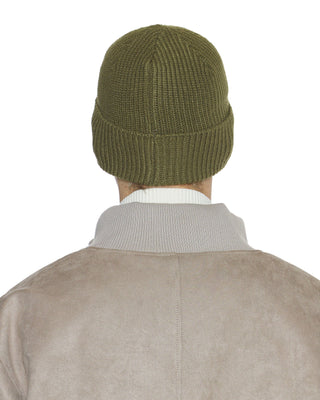 Loose fit beanie in a vibrant color