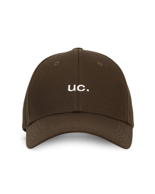 A comfortable dad cap with a deep design for a laid-back look.