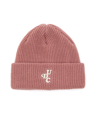 Trawler beanie on a snowy day