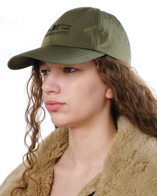 Classic baseball cap with a comfortable fit.