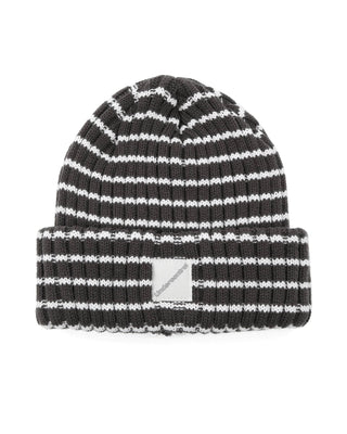 Comfortable Trawler Beanie in snow