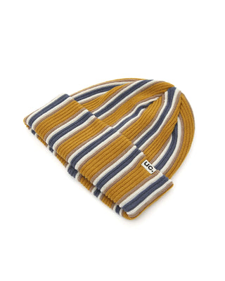 Trawler beanie for a nautical look